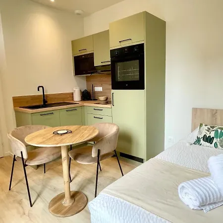 Le Coin Tranquille, Proche Centre Et Autoroute Appartement